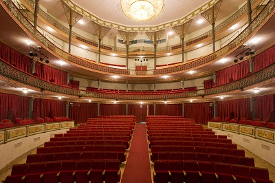 Sell the seats for theatrical shows at theaters and numbered rooms